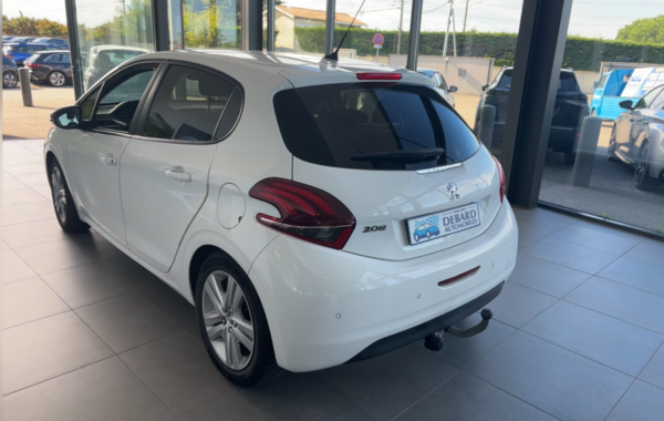 peugeot-208-1-2-puretech-82ch-style-5p - 57958575