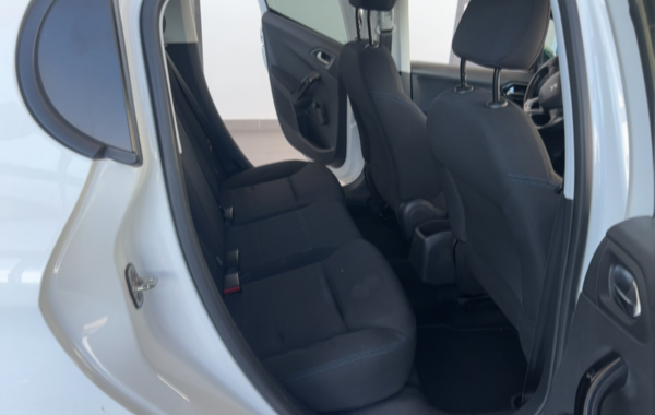 peugeot-208-1-2-puretech-82ch-style-5p - 57958575