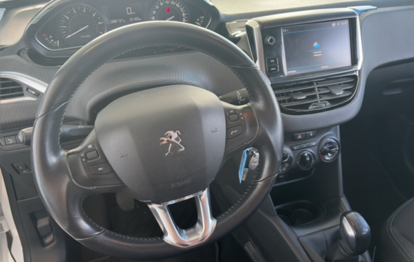 peugeot-208-1-2-puretech-82ch-style-5p - 57958575