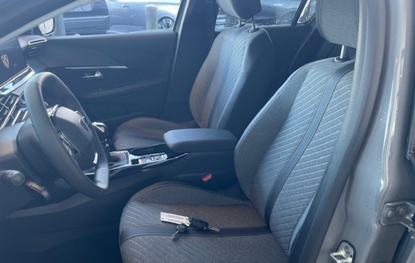 peugeot-208-1-2-puretech-100ch-s-s-allure - 58328575