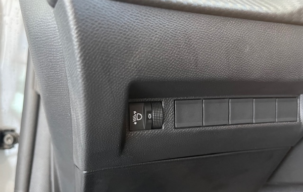 peugeot-208-1-2-puretech-100ch-s-s-allure - 58328575