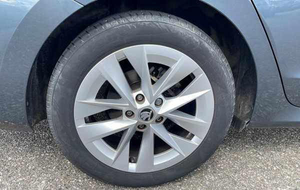 skoda-octavia-2-0-tdi-150ch-style-dsg7 - 63588575