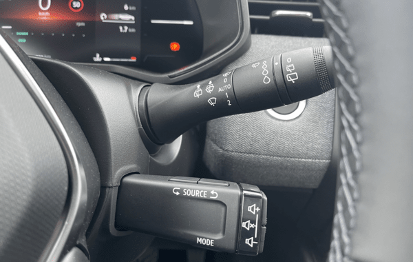 renault-clio-v-1-0-tce-90ch-techno-25 - 65658575