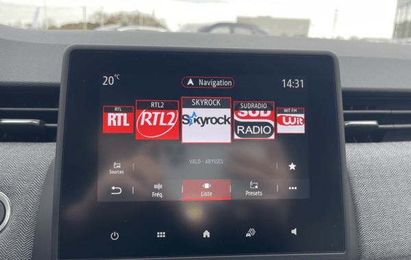 renault-clio-v-1-0-tce-90ch-techno-25 - 65668575