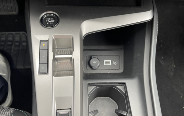 peugeot-308-1-5-bluehdi-130ch-s-s-allure-eat8 - 66488575