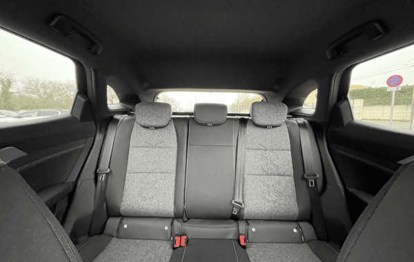 renault-austral-1-2-e-tech-full-hybrid-200ch-techno-25 - 66768575