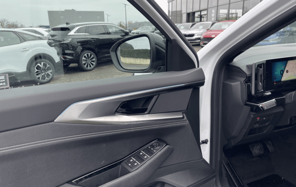 renault-austral-1-2-e-tech-full-hybrid-200ch-techno-25 - 66778575