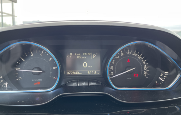 peugeot-2008-1-2-puretech-110ch-e6-c-allure-s-s-eat6 - 66868575