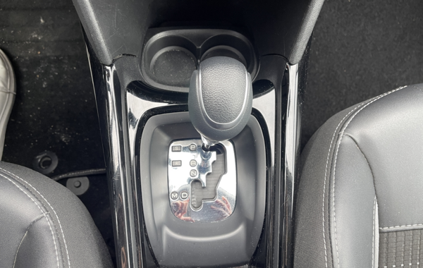 peugeot-2008-1-2-puretech-110ch-e6-c-allure-s-s-eat6 - 66868575