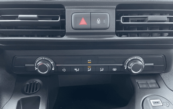 citroen-berlingo-taille-m-1-5-bluehdi-130ch-s-s-plus-5-places - 66988575