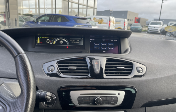 renault-scenic-iii-xmod-1-5-dci-110ch-energy-bose-eco2 - 67208575