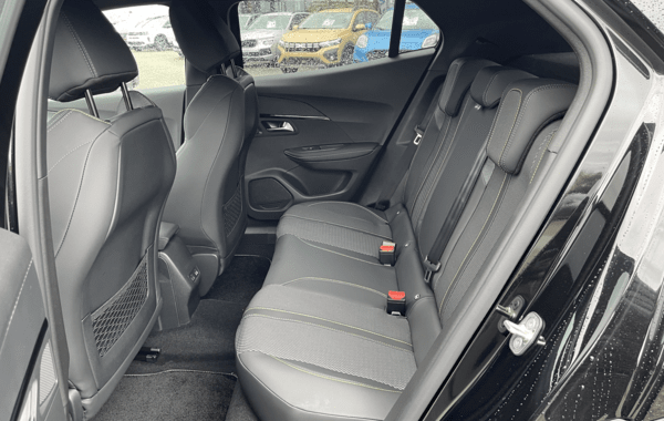 peugeot-2008-1-2-hybrid-145ch-allure-e-dcs6 - 68088575