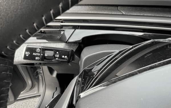 peugeot-3008-1-2-hybrid-145ch-allure-e-dcs6 - 68108575