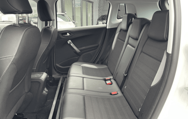 peugeot-2008-1-2-puretech-110ch-allure-s-s-eat6 - 68128575