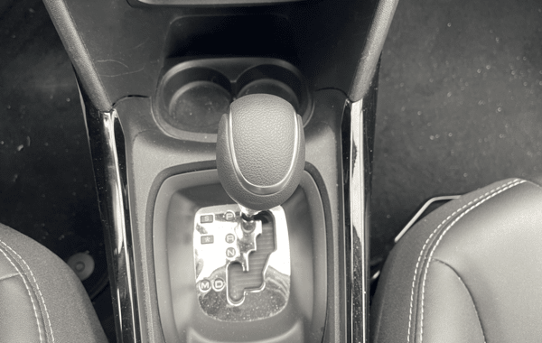 peugeot-2008-1-2-puretech-110ch-allure-s-s-eat6 - 68128575