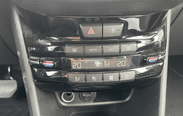 peugeot-2008-1-2-puretech-110ch-allure-s-s-eat6 - 68128575