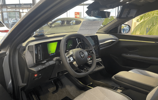 renault-scenic-v-e-tech-electric-170ch-techno-autonomie-confort-25 - 68268575