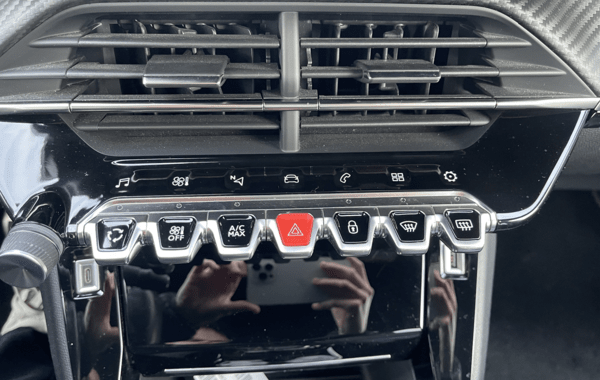 peugeot-208-1-2-puretech-130ch-s-s-gt-eat8 - 68308575