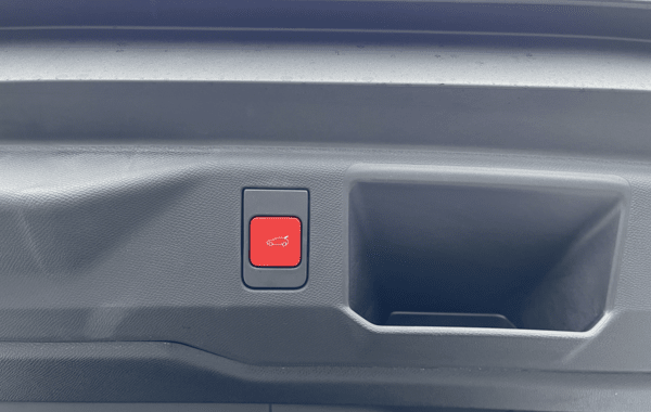 peugeot-5008-hybrid-145ch-gt-e-dcs6 - 68428575