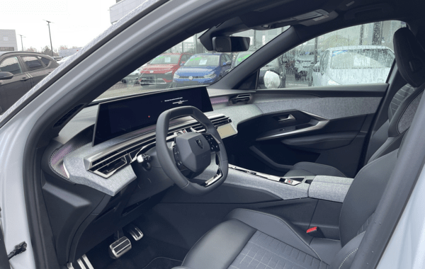 peugeot-5008-hybrid-145ch-gt-e-dcs6 - 68428575