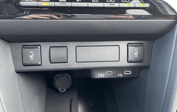 toyota-yaris-cross-130h-design-my25 - 68458575