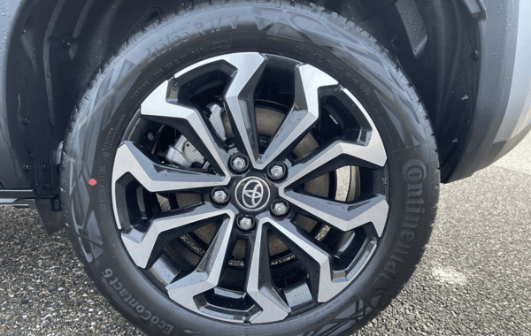 toyota-yaris-cross-130h-design-my25 - 68468575