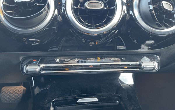 mercedes-classe-a-200-163ch-style-line-7g-dct - 68618575