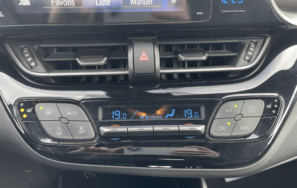 toyota-c-hr-1-2-turbo-116ch-distinctive-awd-cvt-rc18 - 68818575