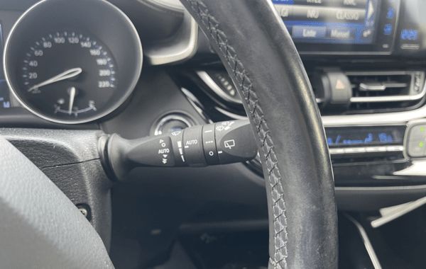 toyota-c-hr-1-2-turbo-116ch-distinctive-awd-cvt-rc18 - 68818575