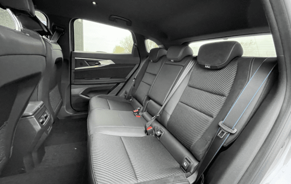 renault-austral-1-2-e-tech-full-hybrid-200ch-esprit-alpine-26 - 68858575