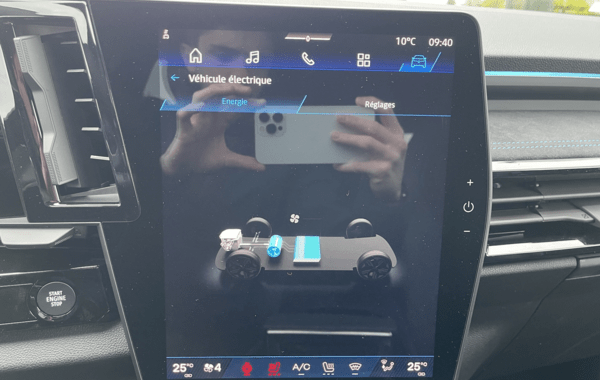 renault-austral-1-2-e-tech-full-hybrid-200ch-esprit-alpine-26 - 68858575