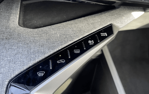 peugeot-5008-hybrid-145ch-allure-e-dcs6 - 68908575