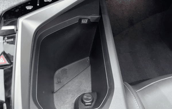 peugeot-3008-1-2-hybrid-145ch-allure-e-dcs6 - 68928575