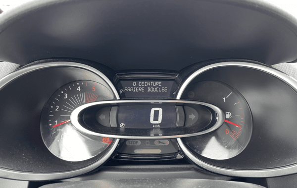 renault-clio-iv-1-5-dci-90ch-energy-intens-euro6-2015 - 69028575