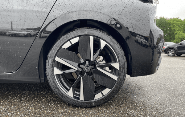 peugeot-308-1-5-bluehdi-130ch-ss-gt-exclusive-eat8 - 69588575