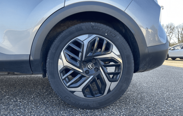 citroen-c4-bluehdi-130ch-s-s-shine-eat8 - 69668575