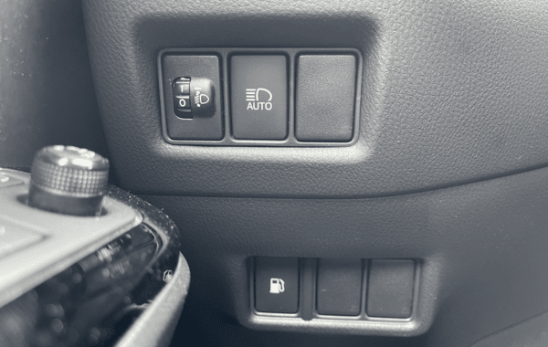 toyota-c-hr-1-8-hybride-122ch-design-e-cvt - 69938575