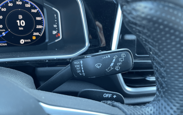 volkswagen-t-roc-1-5-tsi-evo2-150ch-r-line-dsg7 - 70008575