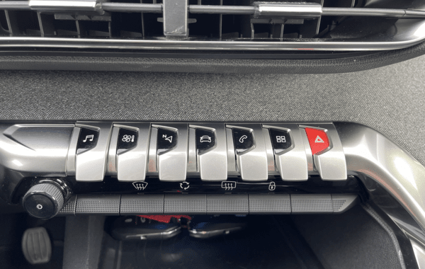 peugeot-3008-1-2-puretech-130ch-s-s-allure-business - 70108575