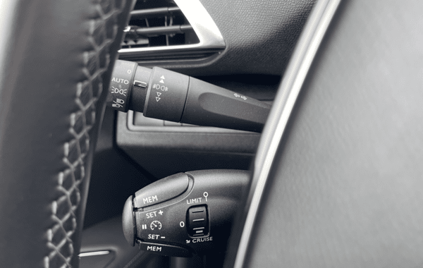 peugeot-3008-1-2-puretech-130ch-s-s-allure-business - 70108575