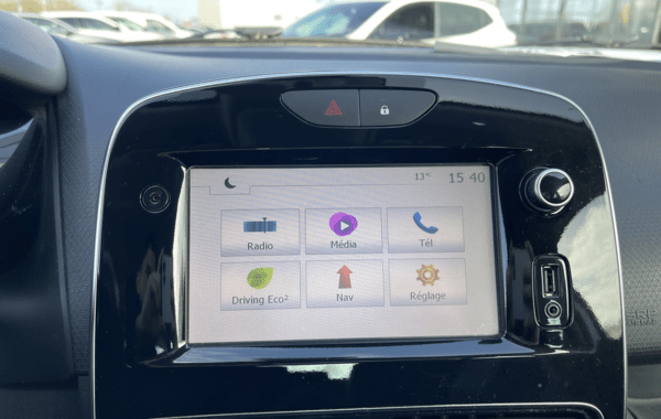 renault-clio-iv-0-9-tce-90ch-intens-euro6-2015 - 70208575