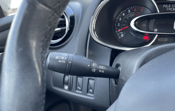 renault-clio-iv-0-9-tce-90ch-intens-euro6-2015 - 70208575