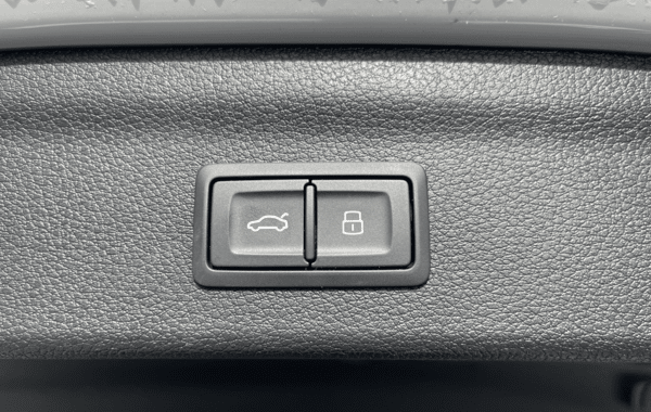 audi-q3-35-tfsi-150ch-s-line-s-tronic-7 - 70228575