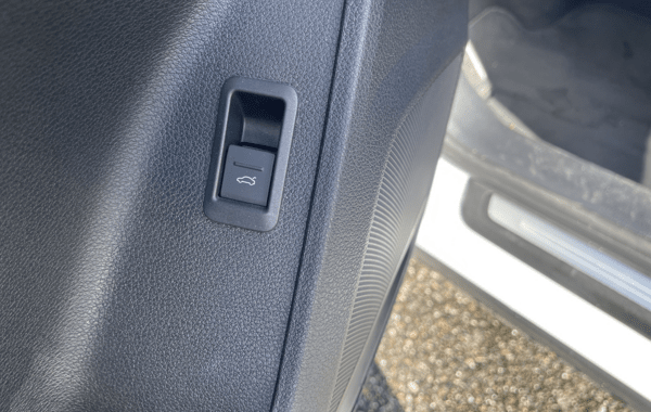 audi-q3-35-tfsi-150ch-s-line-s-tronic-7 - 70228575