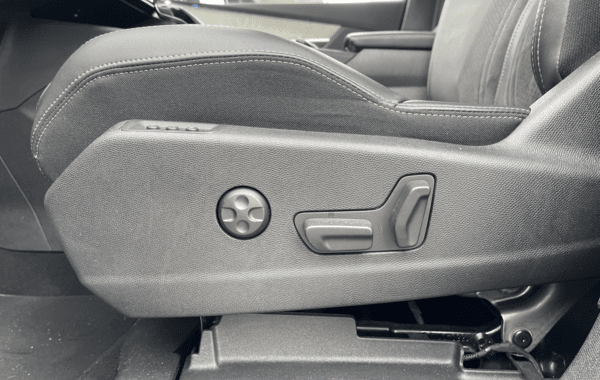 peugeot-3008-1-2-puretech-130ch-s-s-gt-pack-eat8 - 70288575