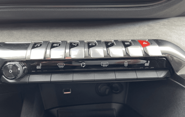 peugeot-3008-1-2-puretech-130ch-s-s-gt-pack-eat8 - 70288575