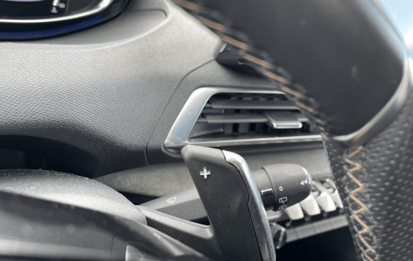 peugeot-3008-1-2-puretech-130ch-s-s-gt-pack-eat8 - 70288575