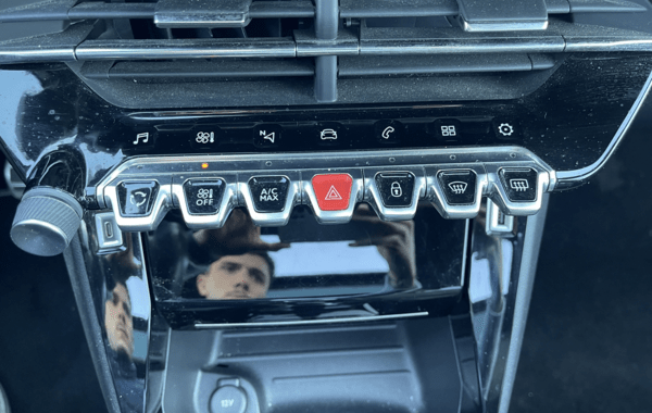 peugeot-2008-1-5-bluehdi-130ch-s-s-gt-eat8-125g - 70738575