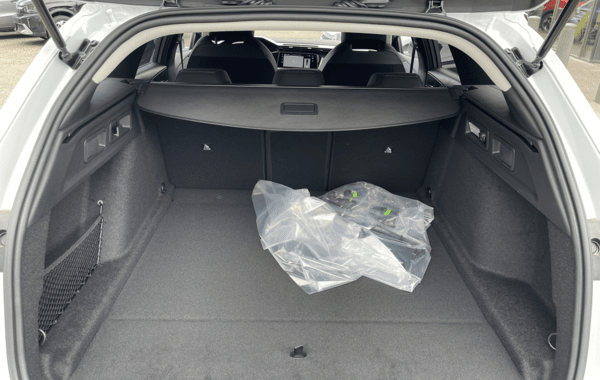 peugeot-308-sw-1-5-bluehdi-130ch-s-s-allure-eat8 - 71768575