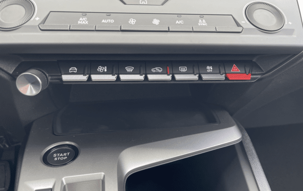peugeot-308-sw-1-5-bluehdi-130ch-s-s-allure-eat8 - 71768575